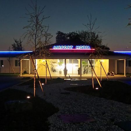 Airport-Hotel Mauregard Exterior photo